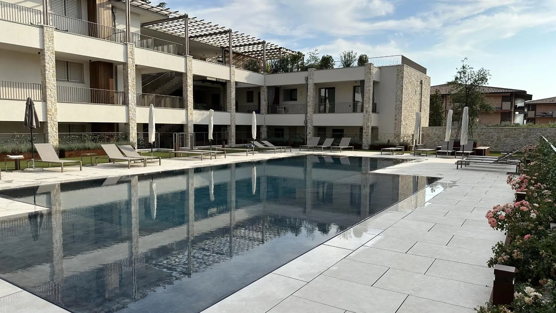 Mgh Luxury - Corte Garden Bardolino 34 0*,  Italy
