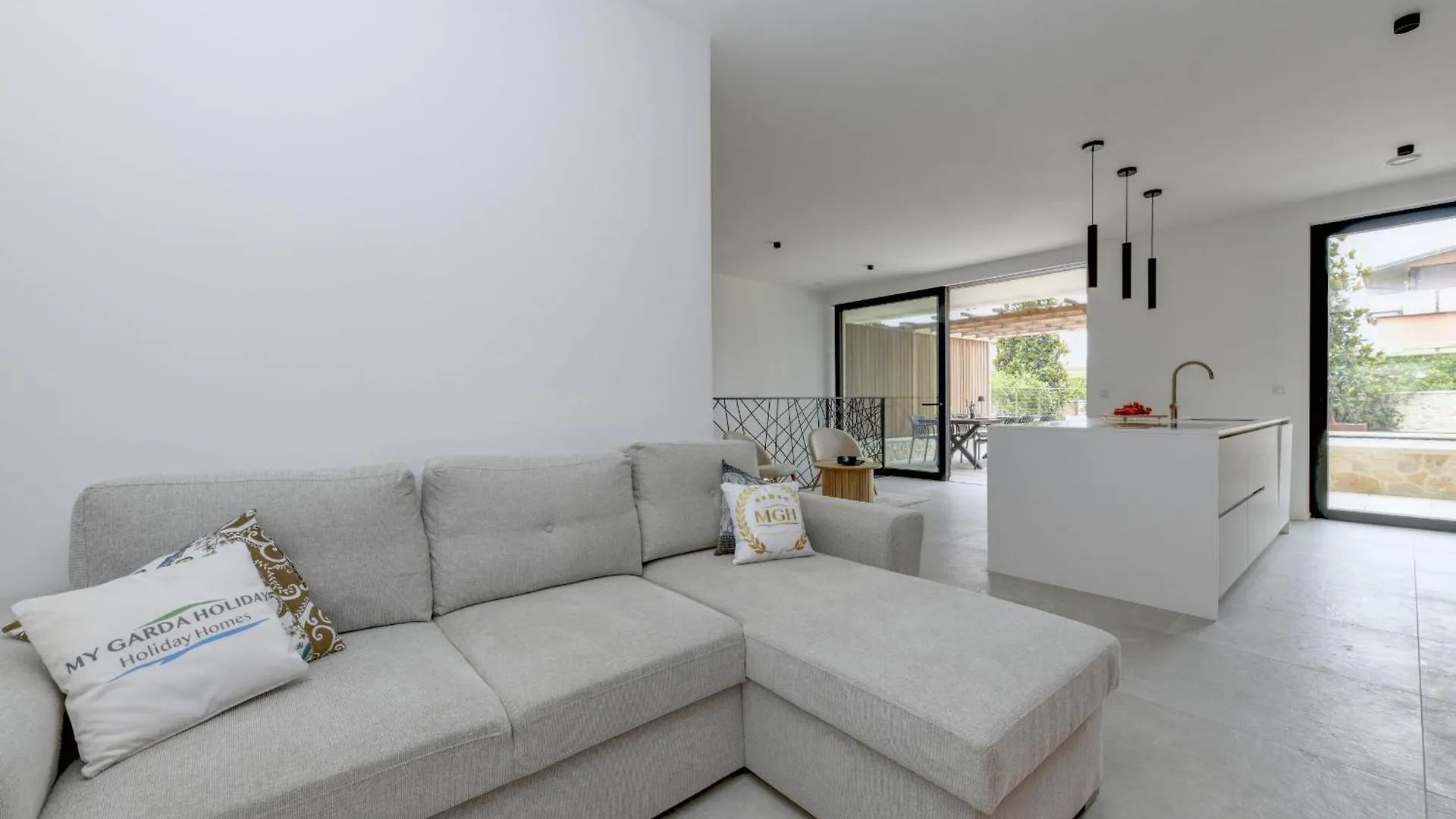 Mgh Luxury - Corte Garden Bardolino 34 Italy